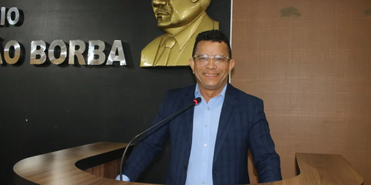 Irmã Adelaide e Nova Esperança justificam pedido de Paulinho Cavalcante