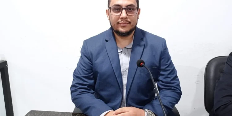 Lajeado: Vereadores solicitam que veículos automotivos contratados pelo executivo sejam do município