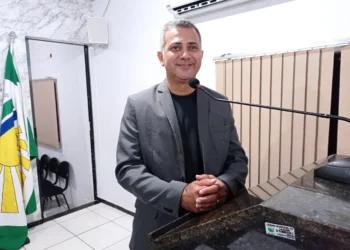 Lajeado: Vereadores solicitam que veículos automotivos contratados pelo executivo sejam do município