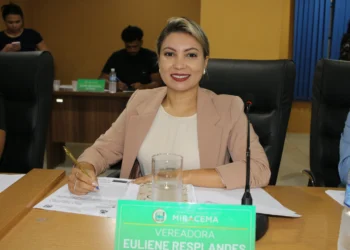 Casa Municipal de Velório e Construção do muro do Cemitério do Correntinho são aspirações de Euliene Resplandes