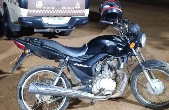 PM recupera motocicleta furtada e prende homem por receptação em Palmas
