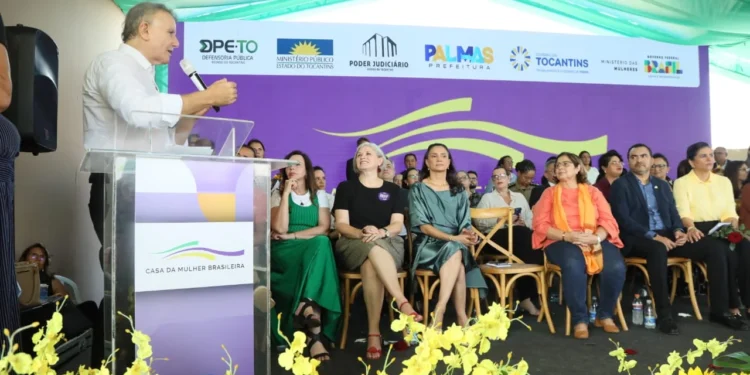 Ao lado da ministra da Mulheres, Eduardo Siqueira Campos reforça compromisso com segurança e bem-estar feminino