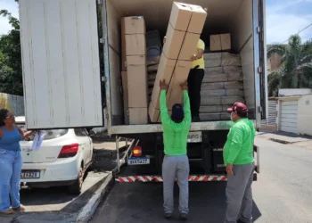 Foram entregues camas, armários, escadas para o Hospital Regional e o Materno Infantil Tia Dedé. Divulgação SES-TO