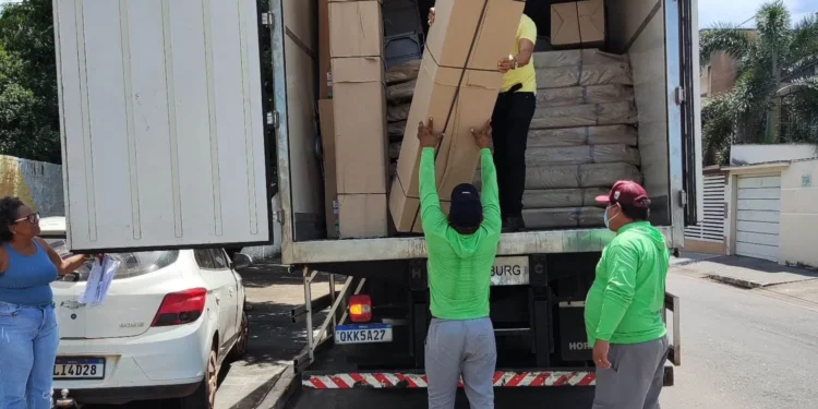 Governo do Tocantins entregue novos mobiliários aos hospitais de Porto Nacional