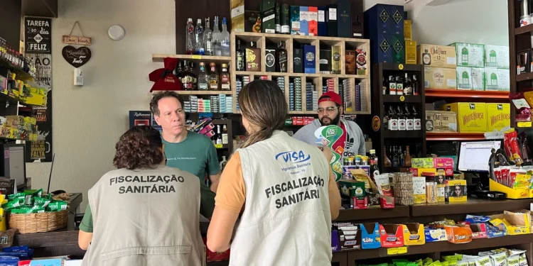 Saúde de Palmas realiza inspeções sanitárias em comércios para identificar  possíveis criadouros do Aedes aegypti