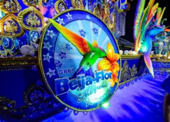 Beija-Flor de Nilópolis é a escola campeã do Carnaval do Rio 2025 • Dhavid Normando