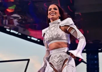 Anitta durante show de pré-Carnaval • Webert Belicio / Marcelo Sá Barretto Agnews