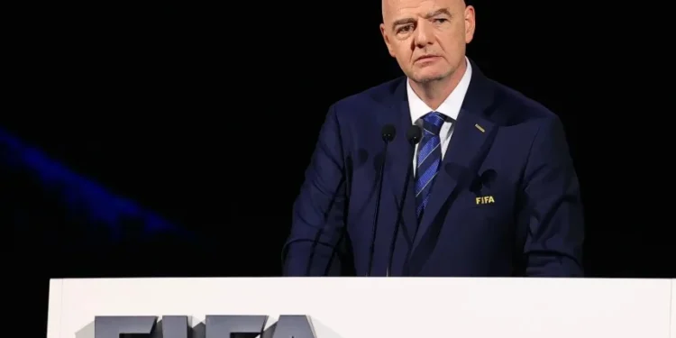 Caso de racismo contra Luighi chega à Fifa, e presidente se pronuncia