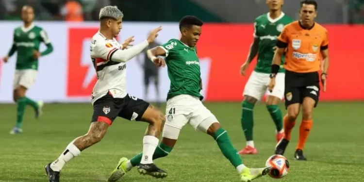 Palmeiras e São Paulo decidem vaga na final em clássico com polêmicas