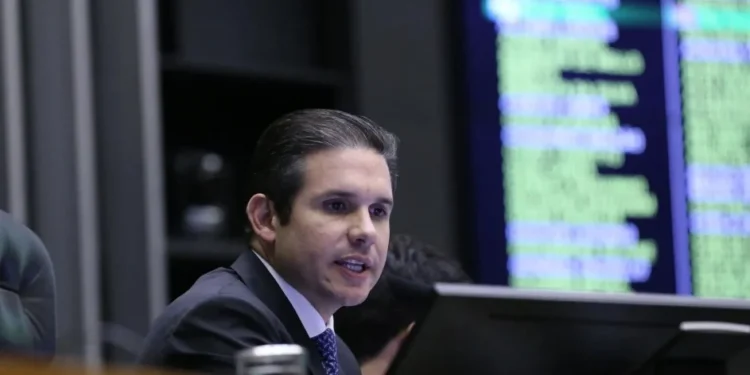 Motta não descarta PL na Comissão de Relações Exteriores
