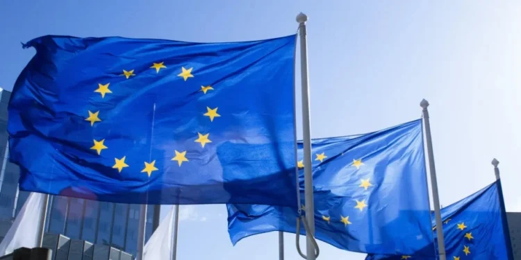 Bandeiras da União Europeia • ALEXANDRE LALLEMAND/Unsplash