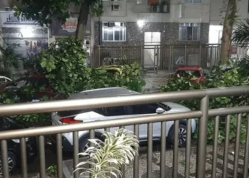 De acordo com o COR-Rio, até a madrugada desta quinta-feira (13), inúmeras ocorrências seguem em andamento • Reprodução/ Redes sociais