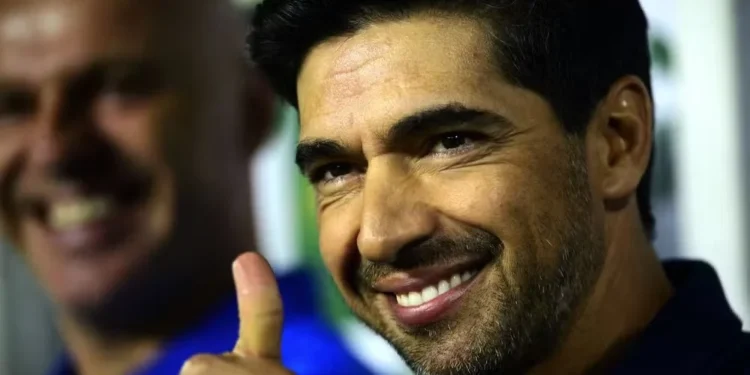 Abel Ferreira, técnico do Palmeiras, contra o Botafogo-SP — Foto: Marcos Ribolli