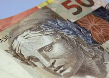 Nota de 50 reais • Marcello Casal Jr./Agência Brasil