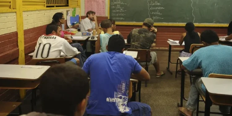 As provas do Encceja 2025 serão no dia 3 de agosto • Agência Brasil