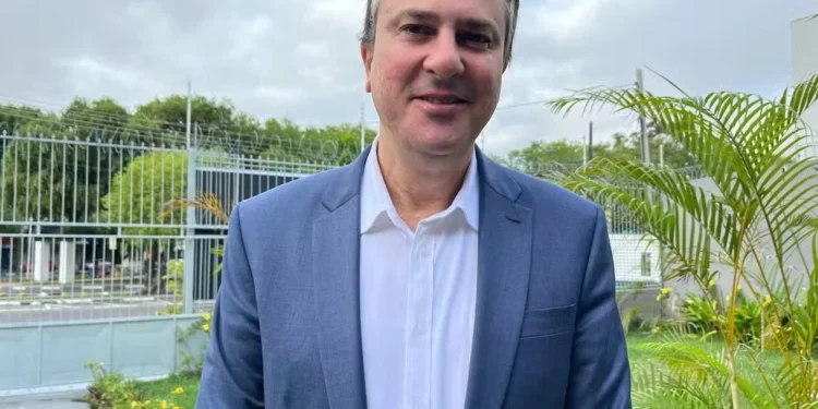 Ministro da Educação, Camilo Santana, lança projeto 'FNDE Chegando Junto' em Roraima. — Foto: Yara Ramalho/g1 RR