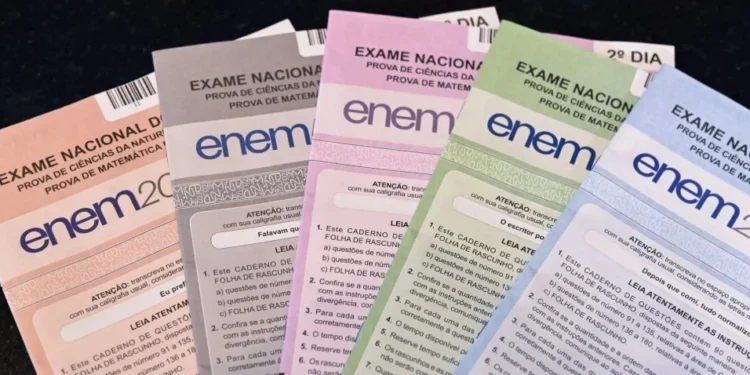 Veja como consultar os espelhos das redações do Enem 2024