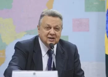 Financiamento privado da pesquisa pública é uma tese antiga do ex-ministro Roberto Rodrigues — Foto: Pedro França/Agência Senado