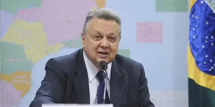 Ex-ministro da Agricultura quer R$ 1 bilhão em recursos para Embrapa