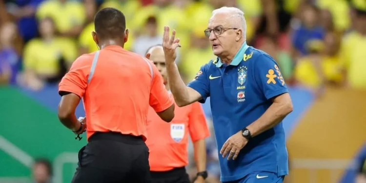 Seleção vence, mas não convence; especialistas comentam atuação