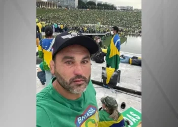 Moraes vota para rejeitar recurso da defesa de Léo Índio