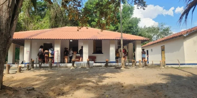 UFRRJ abre museu gratuito com rochas e minerais do Brasil e do mundo