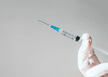 Anvisa aprovou o uso da PrEP injetável no Brasil, com o medicamento cabotegravir em 2023 • Catherine Falls Commercial/GettyImages