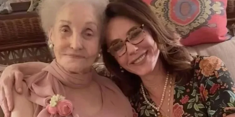 Christiane Torloni mostra aniversário de 96 anos da mãe