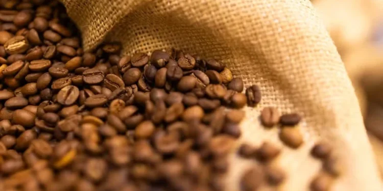 Café volta a subir em Nova York, com certeza de menor oferta