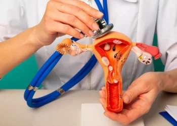 Câncer de colo de útero pode ser causado pela infecção pelo vírus HPV • Unomat/GettyImages