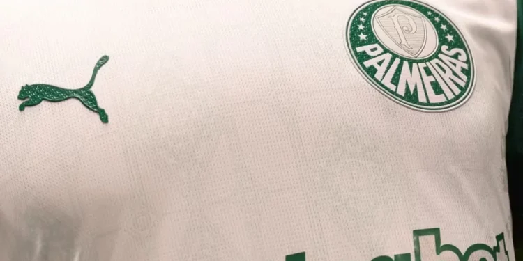 Palmeiras diz que camisa vale R$ 270 milhões com novos patrocínios; entenda a conta
