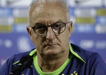CBF marca reunião para definir possível demissão de Dorival Júnior
