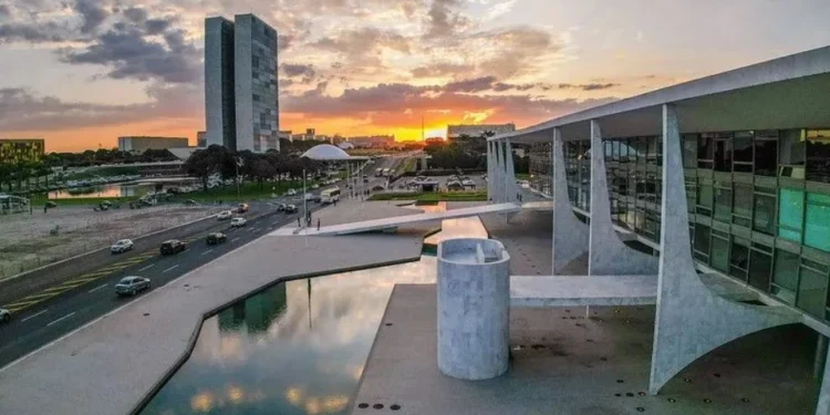 Congresso envia Orçamento e Planalto tem 15 dias úteis para a sanção