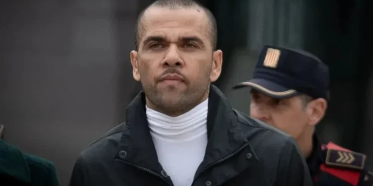 Condenação de Daniel Alves por estupro é anulada na Espanha