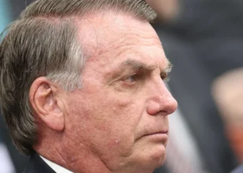 STF rejeita recurso de Bolsonaro contra condenação por propaganda irregular
