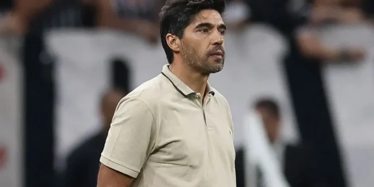 Abel é sincero sobre fase dos jogadores do Palmeiras e revela abalo mental