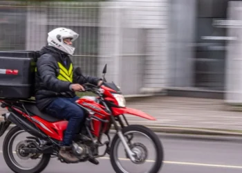 Entregadores de app fazem paralisação • EVANDRO LEAL/ENQUADRAR/ESTADÃO CONTEÚDO