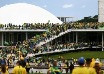 Oposição quer avançar com projeto da anistia ainda nesta semana