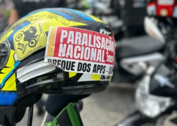 Entregadores exigem um pagamento mínimo de R$ 10 por entrega e R$ 2,50 por quilômetro rodado • CNN