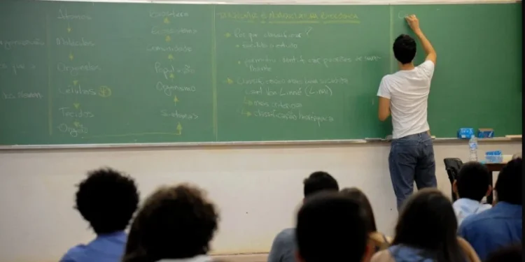 Veja cursinhos gratuitos que estão com as inscrições abertas