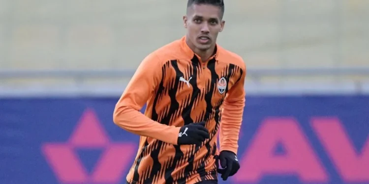 Seleção da Ucrânia quer naturalizar ex-Corinthians, diz empresário