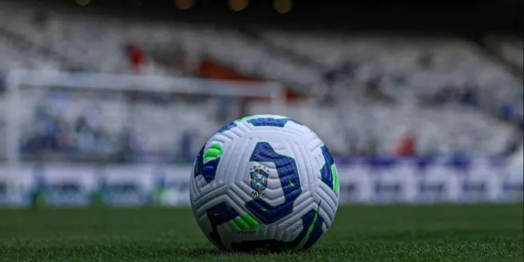 Árbitro pede desculpas para jogador após partida do Brasileirão; entenda