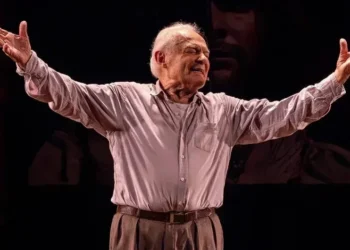 Othon Bastos tranquiliza fãs após passar mal • Instagram/Othon Bastos