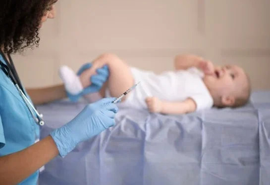 Novo imunizante contra bronquiolite e pneumonia chega ao Brasil