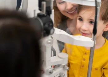 As visitas ao oftalmologista devem ser anuais, até a criança completar oito anos crédito: FreePik