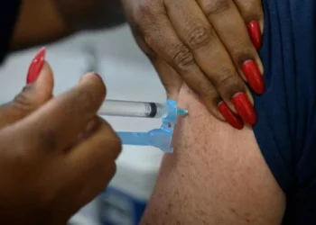 A vacina contra a gripe é eficaz principalmente para proteger contra a doença grave e suas complicações e contra o óbito
crédito: Leandro Couri/EM/D.A Press