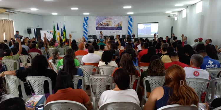 Carta-denúncia cobra fim do uso de agrotóxicos em palmeiras de babaçu durante a 4ª Conferência Estadual de Saúde do Trabalhador e da Trabalhadora