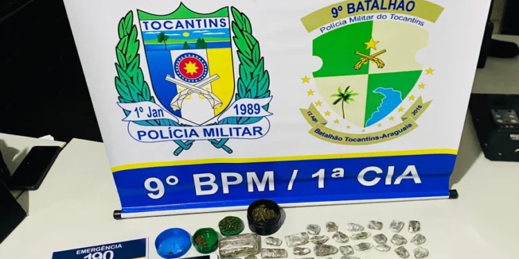 PM prende jovem e apreende adolescente por tráfico em Araguatins