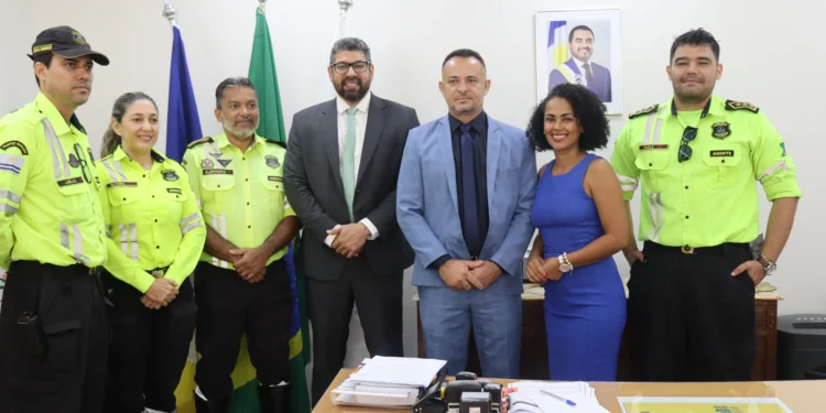 Segurança Pública entrega nova viatura para a Delegacia de Polícia de Colméia