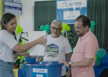 Em Tocantínia, o secretário de Estado da Indústria, Comércio e Serviços, Carlos Humberto Lima, prestigiou o sorteio - Crédito da foto: Juliana Dias